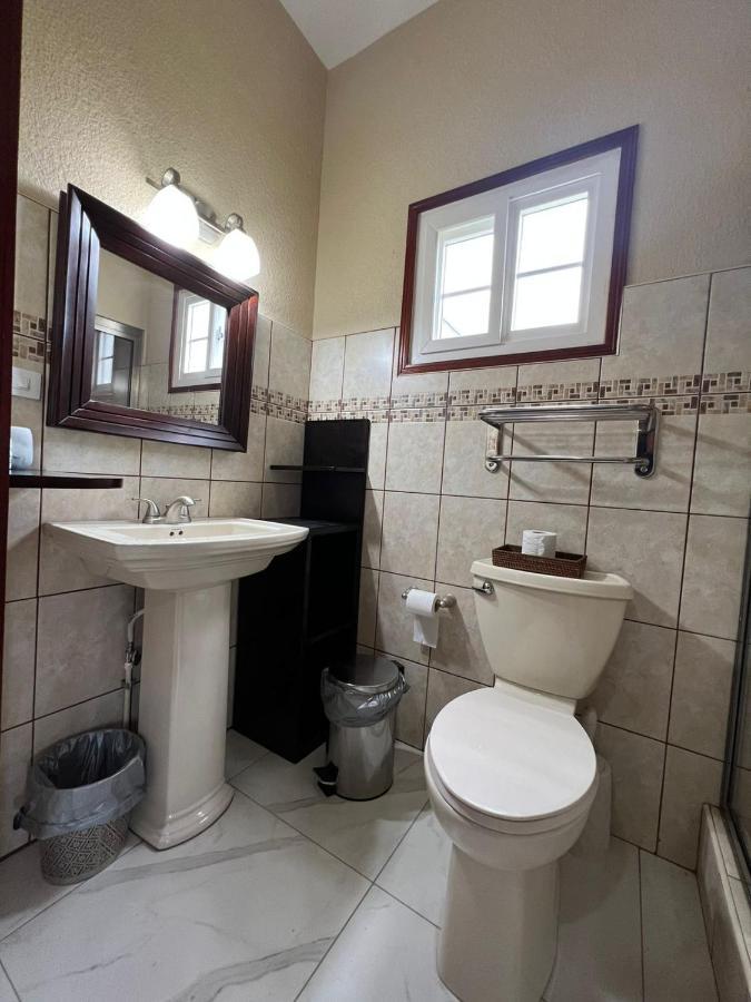 בליז סיטי One South Place Hotel מראה חיצוני תמונה